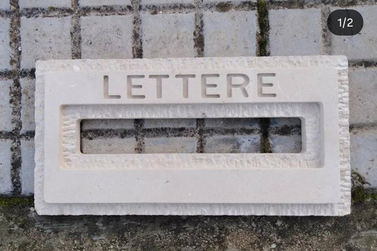 BUCHE E CASSETTA POSTA IN PIETRA