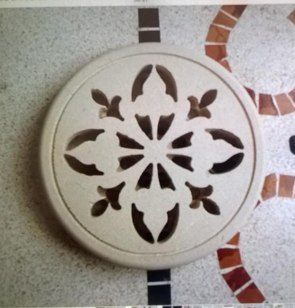 GRIGLIE DI AREAZIONE PIETRA LECCESE Tutti i modelli sono personalizzabili con variazione di prezzo