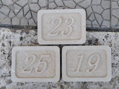 NUMERI CIVICI IN PIETRA LECCESE
